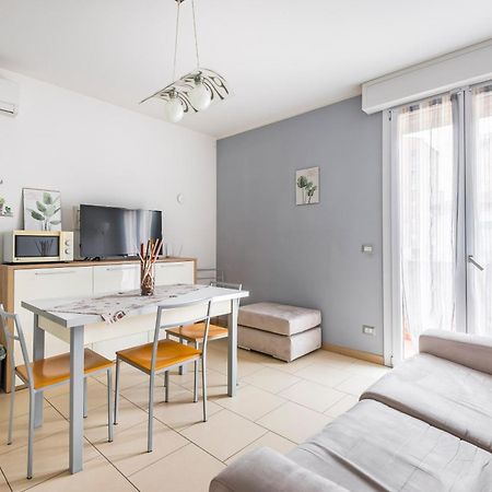 Stile E Comfort In Citta Con Wi-Fi คาร์ปิ ภายนอก รูปภาพ