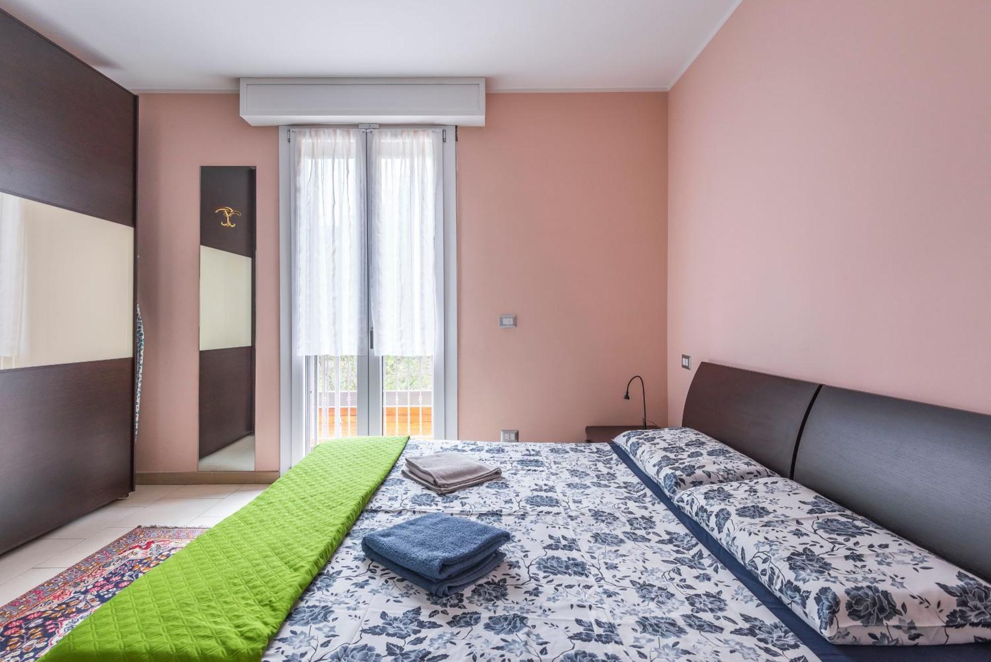 Stile E Comfort In Citta Con Wi-Fi คาร์ปิ ภายนอก รูปภาพ